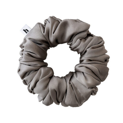 HELLA HAIR SILKY GRAPHITE SCRUNCHIE – BASIC
