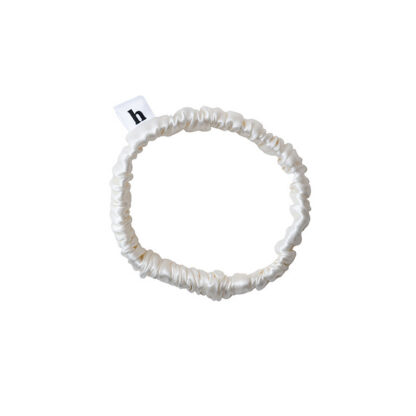 HELLA HAIR SILKY PEARL SCRUNCHIE – SKINNY